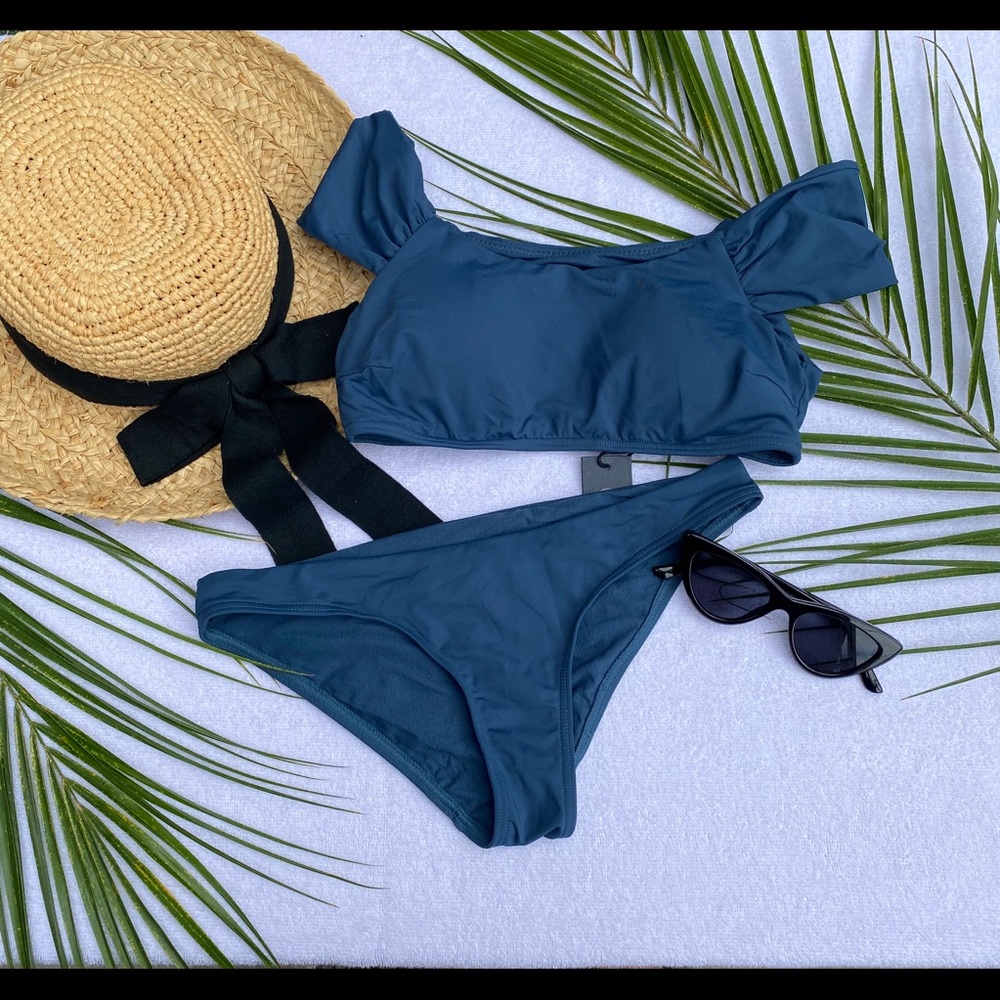 Cikada Australia 2 piece